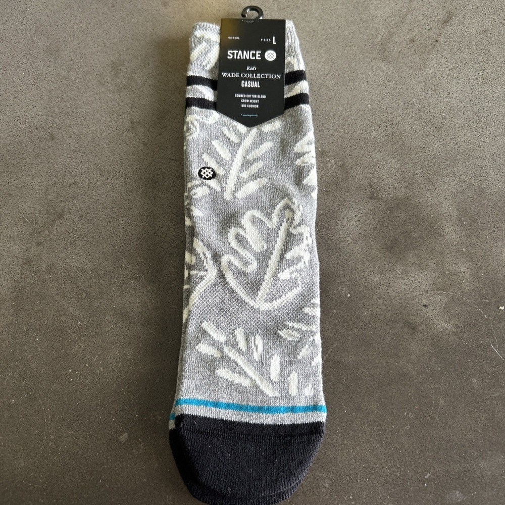 New W/Tags Stance Kid's Wade‎ Collection Leaf Print Crew Socks Youth L 3-5.5 NWT